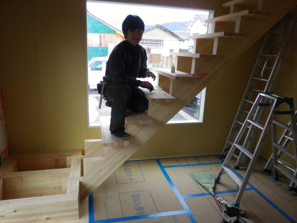 ささら桁 和歌山県橋本市の新築 リフォーム 丸石木材住宅 014スタイル 木ごこちのいえ